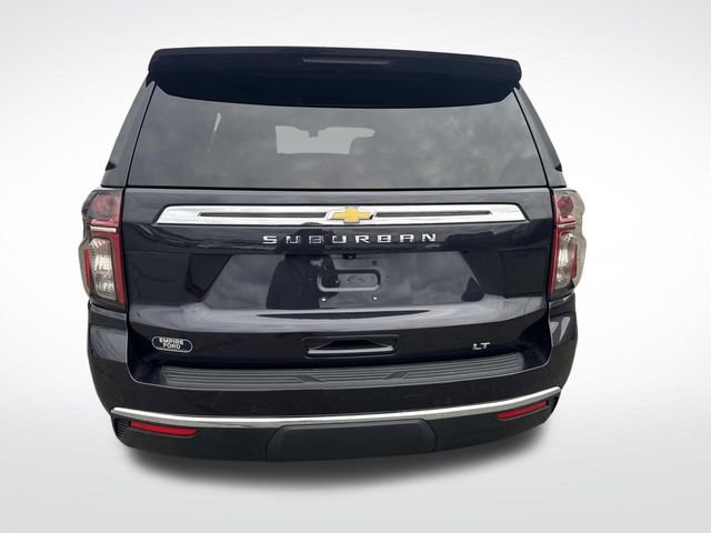 Used 2024 Chevrolet Suburban LT image 4