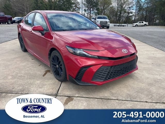 Used 2025 Toyota Camry SE image 5