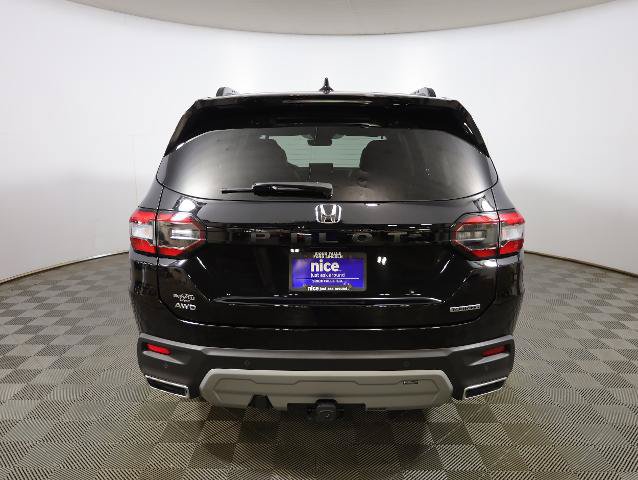 Used 2024 Honda Pilot Touring image 6