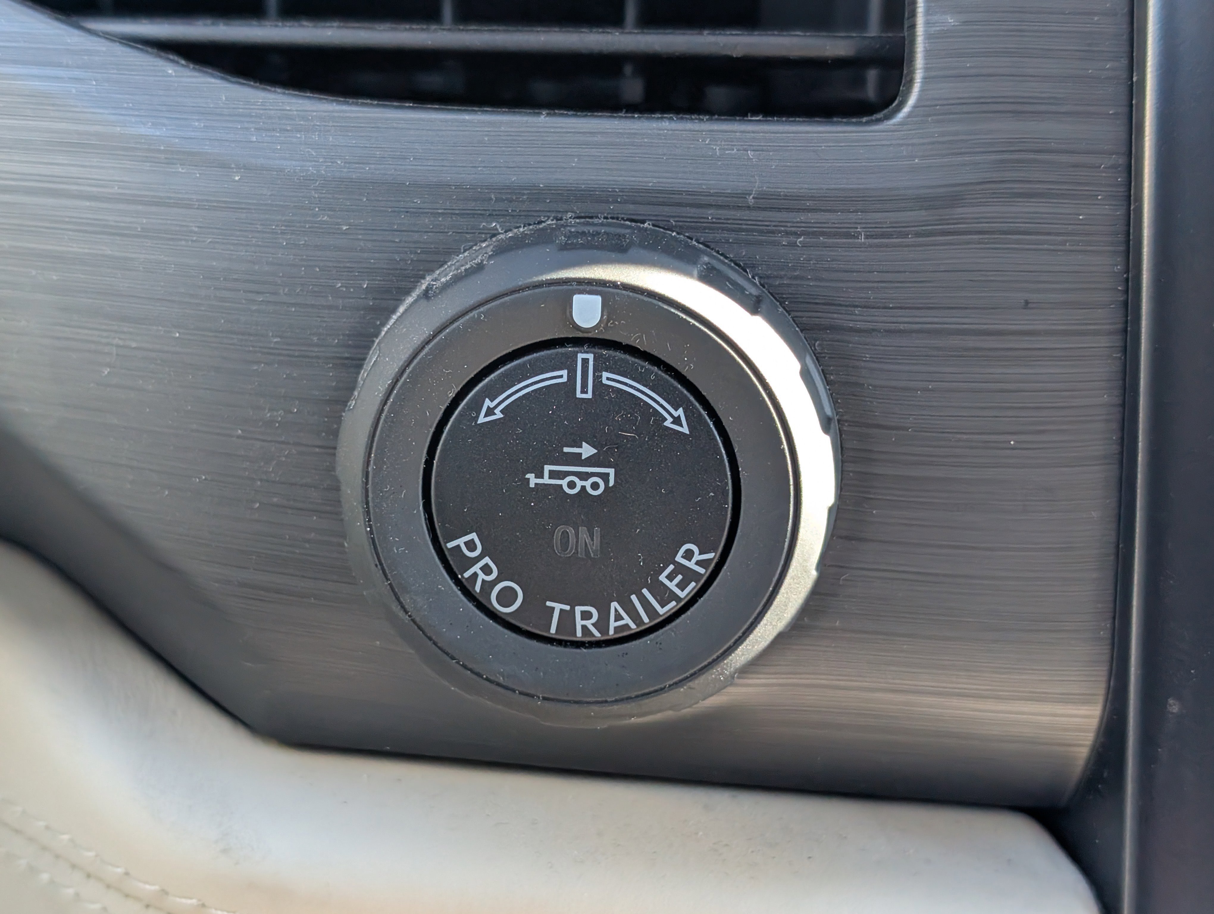 Certified 2024 Ford Expedition Max Platinum image 31