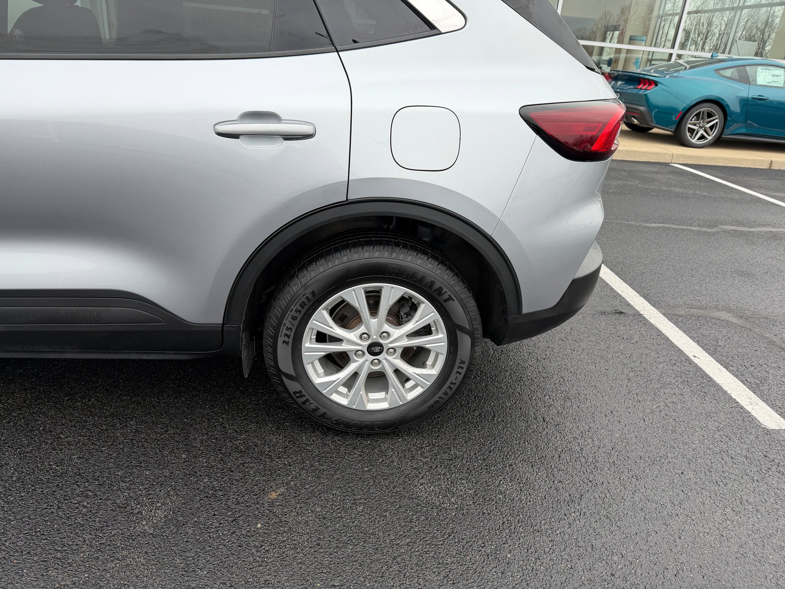 Certified 2023 Ford Escape Active AWD/4WD image 9