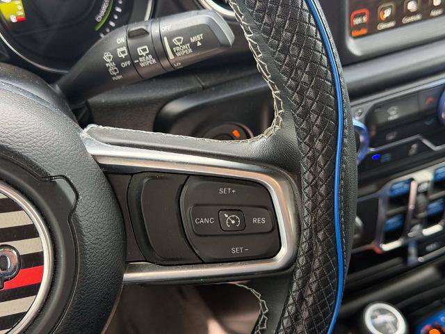 Used 2021 Jeep Wrangler Unlimited Sahara w/ Dual Top Group AWD/4WD image 17