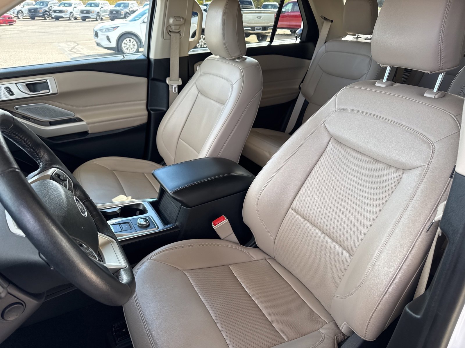 Certified 2022 Ford Explorer Limited w/ Limited Technology Package image 24