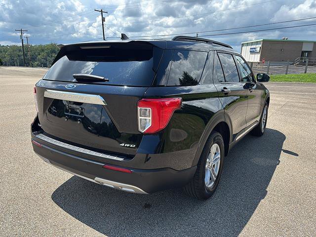 Certified 2024 Ford Explorer XLT w/ Equipment Group 202A AWD/4WD image 4