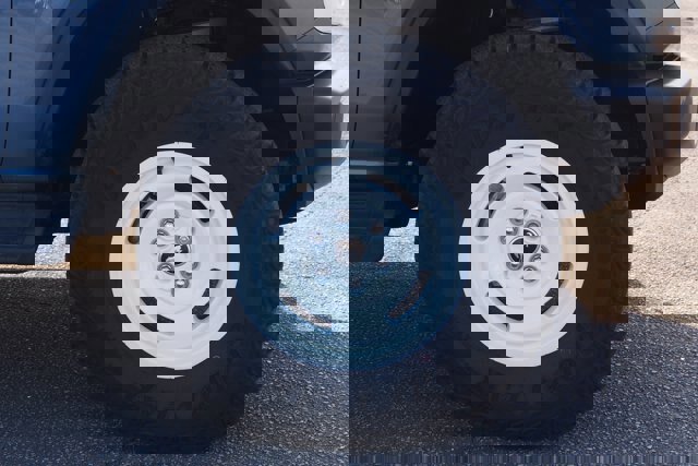 Certified 2025 Ford Bronco Heritage Edition image 9