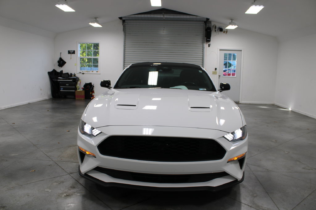 Certified 2021 Ford Mustang Coupe w/ Black Accent Package RWD image 4