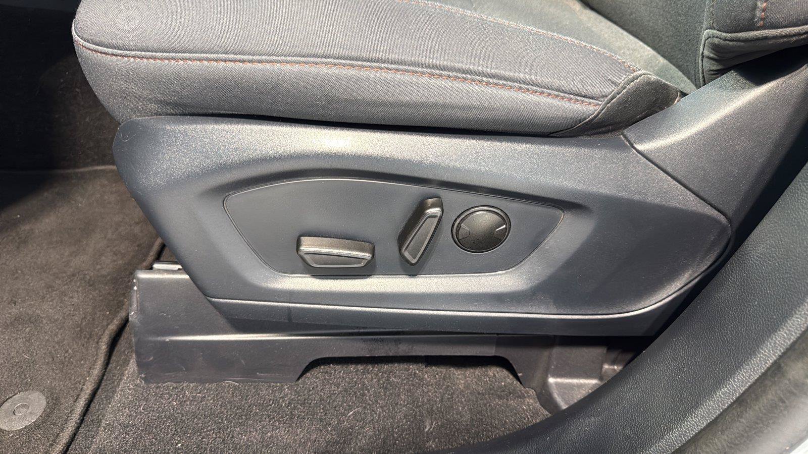 Certified 2025 Ford Explorer Active AWD/4WD image 26