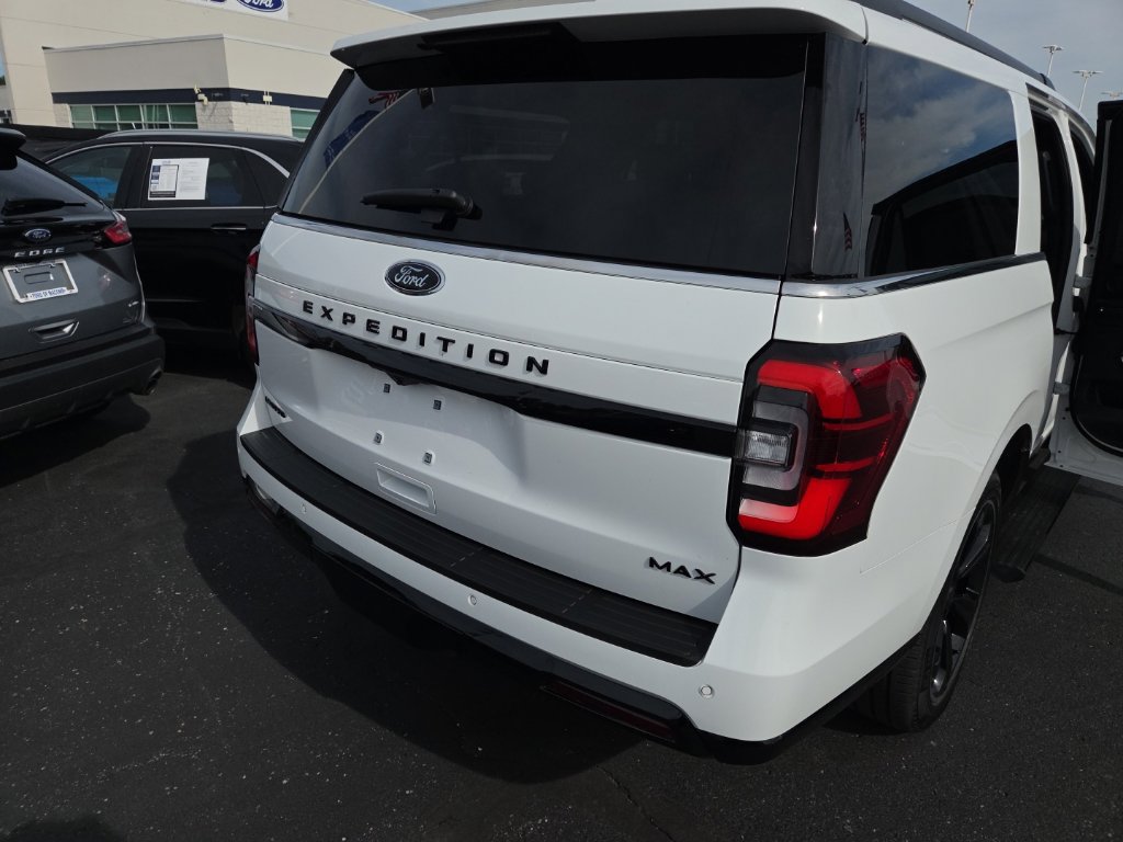 Certified 2024 Ford Expedition Max Limited AWD/4WD image 9