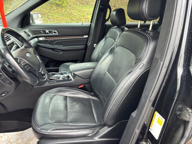Certified 2017 Ford Explorer Limited image 11