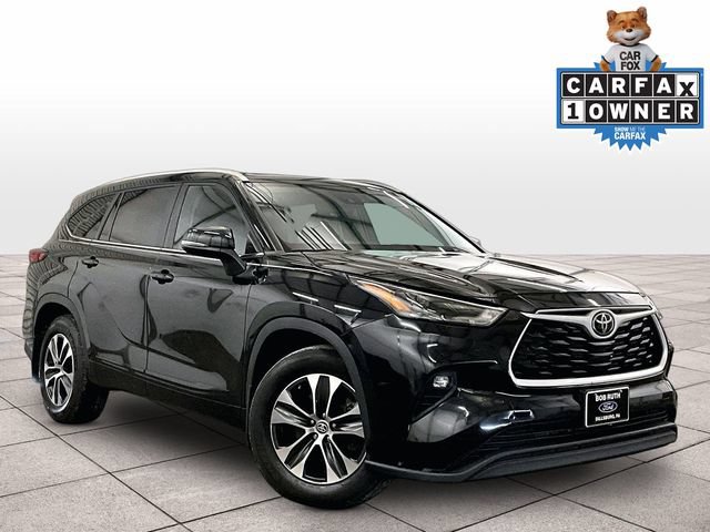 Used 2023 Toyota Highlander XLE AWD/4WD image 2