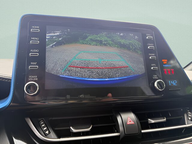 Used 2019 Toyota C-HR XLE FWD image 8