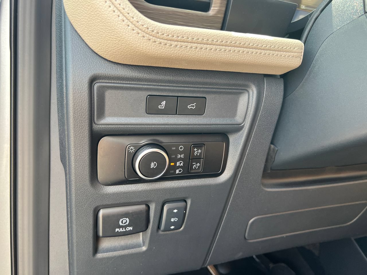 Certified 2024 Ford Expedition Limited RWD image 36