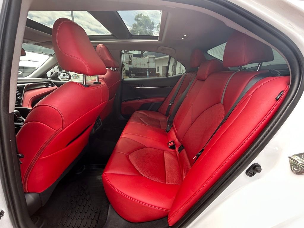 Used 2020 Toyota Camry XSE image 31