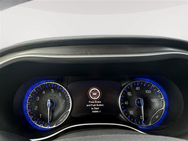 Used 2018 Chrysler Pacifica Limited FWD image 10