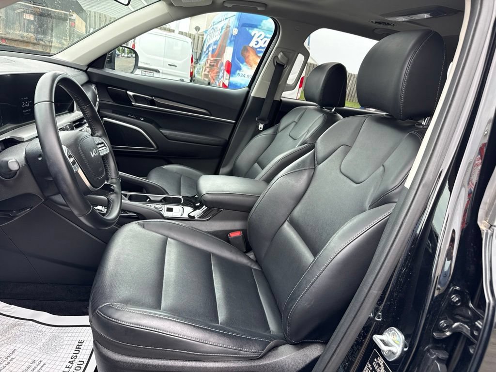 Used 2023 Kia Telluride S w/ S Sunroof Package AWD/4WD image 4