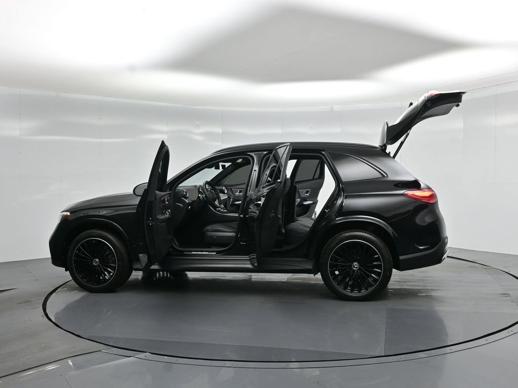 Used 2025 Mercedes-Benz GLC 300 image 38