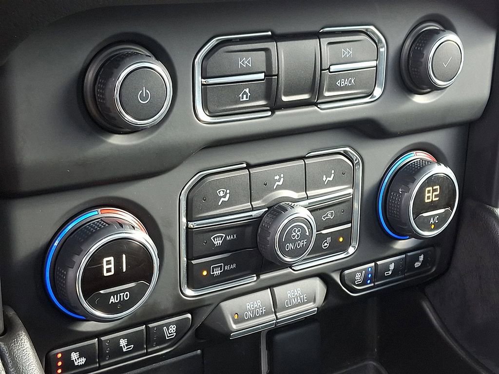 Used 2023 Chevrolet Tahoe Premier w/ Advanced Technology Package image 18