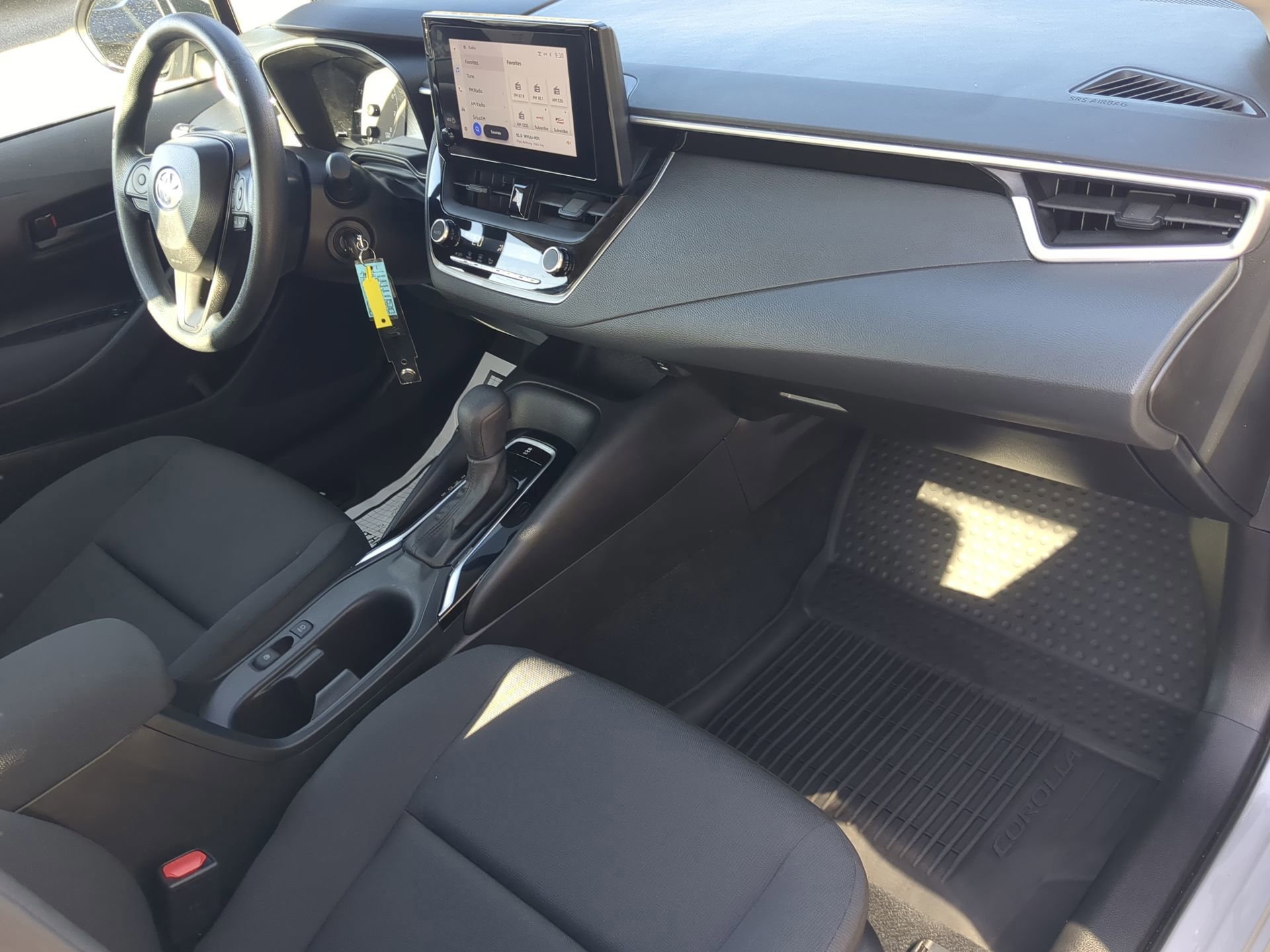 Used 2024 Toyota Corolla LE image 39