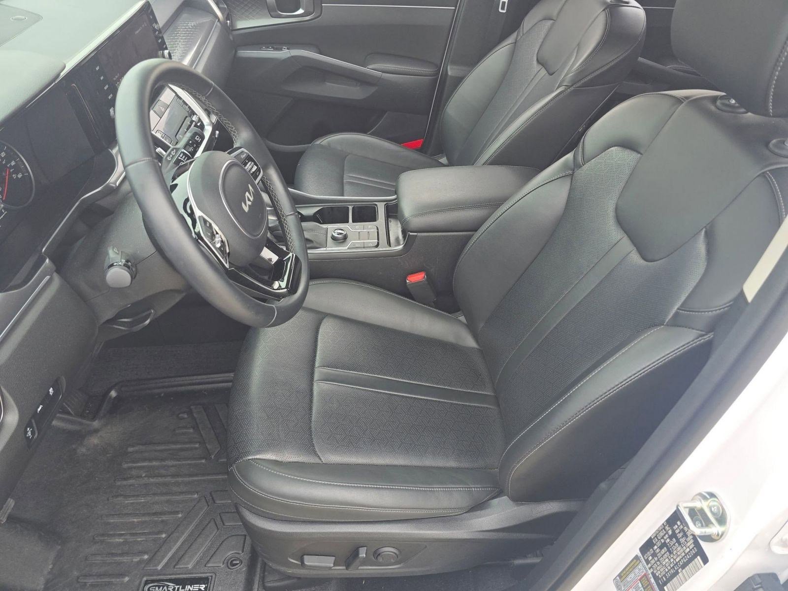 Used 2023 Kia Sorento S w/ Panoramic Sunroof Package image 5