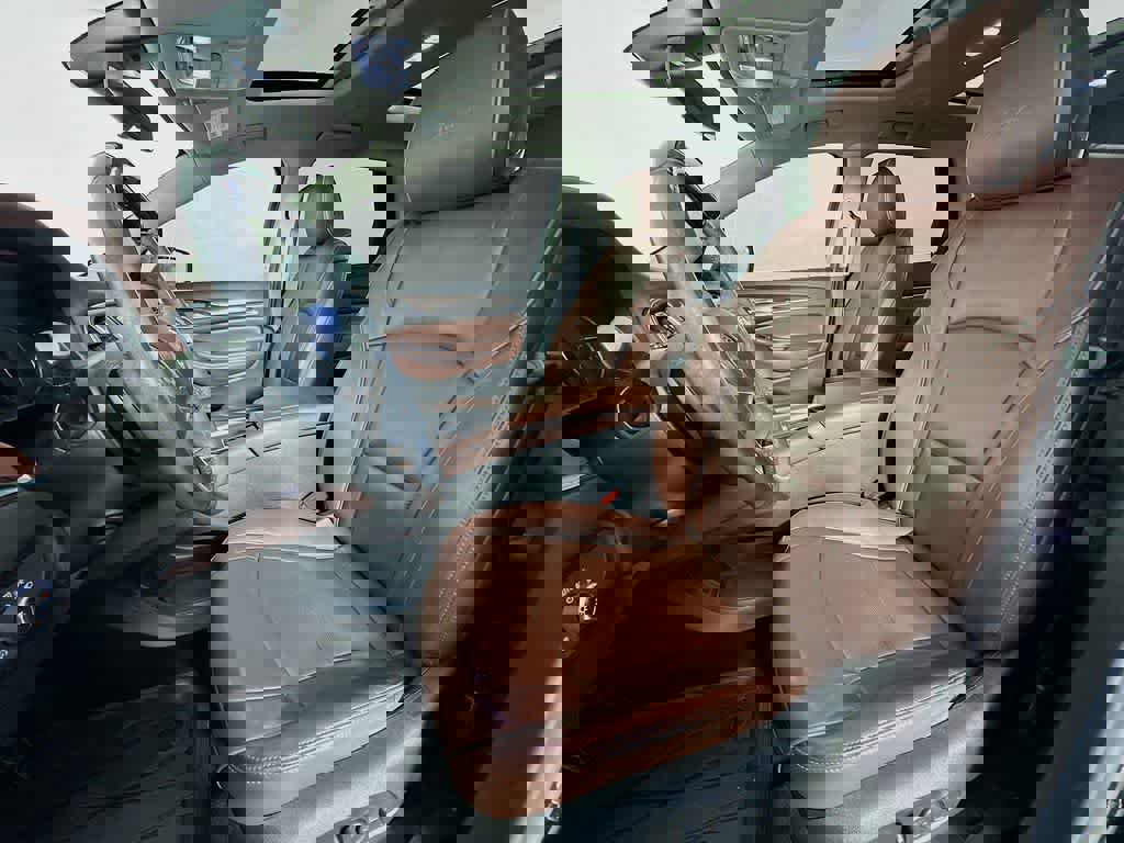 Used 2021 Buick Enclave Avenir w/ Avenir Technology Package image 12