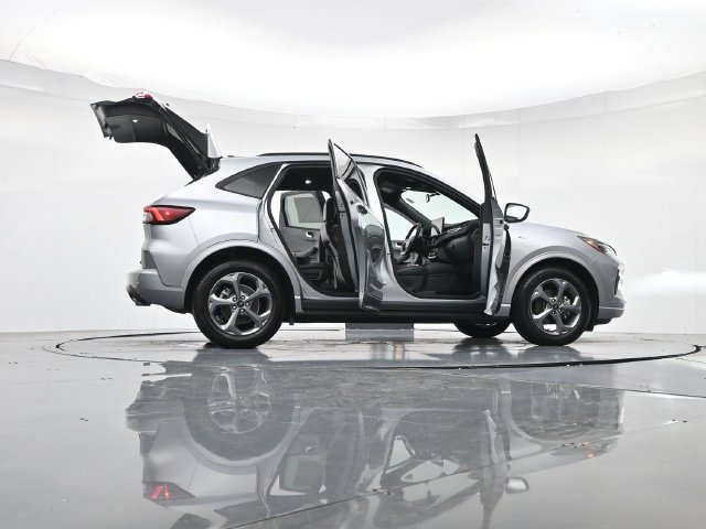 Certified 2023 Ford Escape ST-Line w/ Tech Pack #1 FWD image 50
