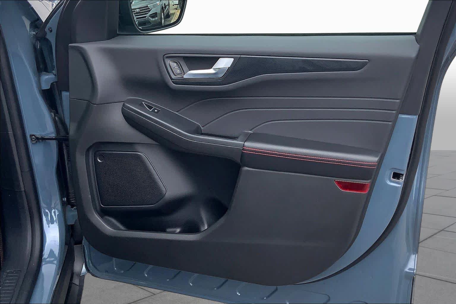 Certified 2023 Ford Escape ST-Line w/ Tech Pack #1 FWD image 22