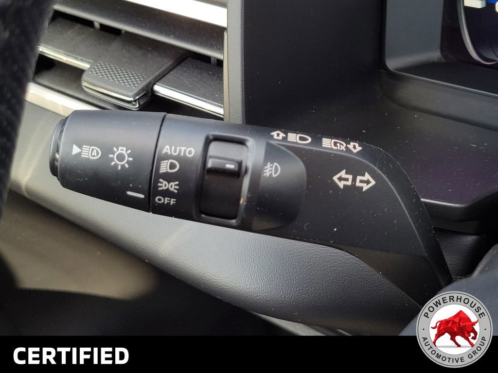 Used 2023 Mitsubishi Outlander SE image 32