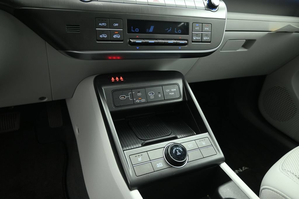 Used 2026 Hyundai Kona SEL Premium AWD/4WD image 16