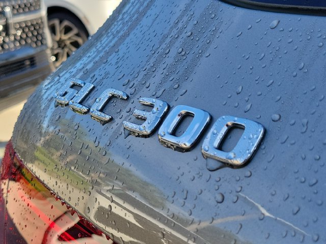 Used 2021 Mercedes-Benz GLC 300 image 8