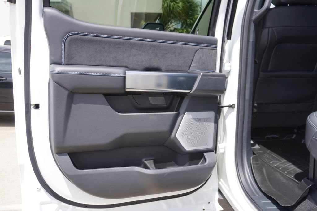 Certified 2025 Ford F250 Platinum AWD/4WD image 22