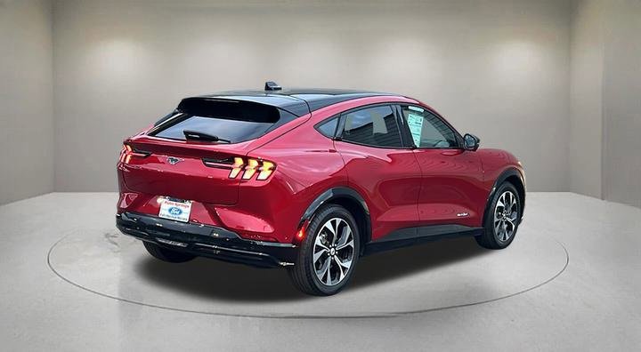 Certified 2022 Ford Mustang Mach-E Premium image 2