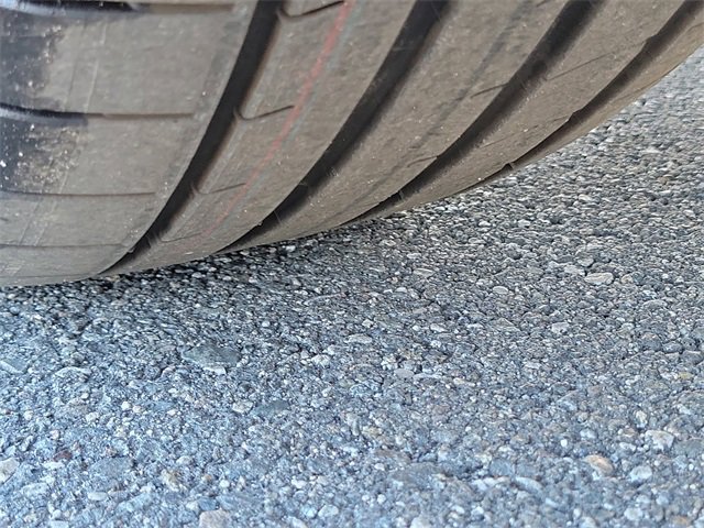 Certified 2023 Ford Explorer Platinum w/ Class IV Trailer Tow Package image 32