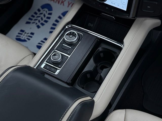 Certified 2022 Ford Expedition Platinum image 36