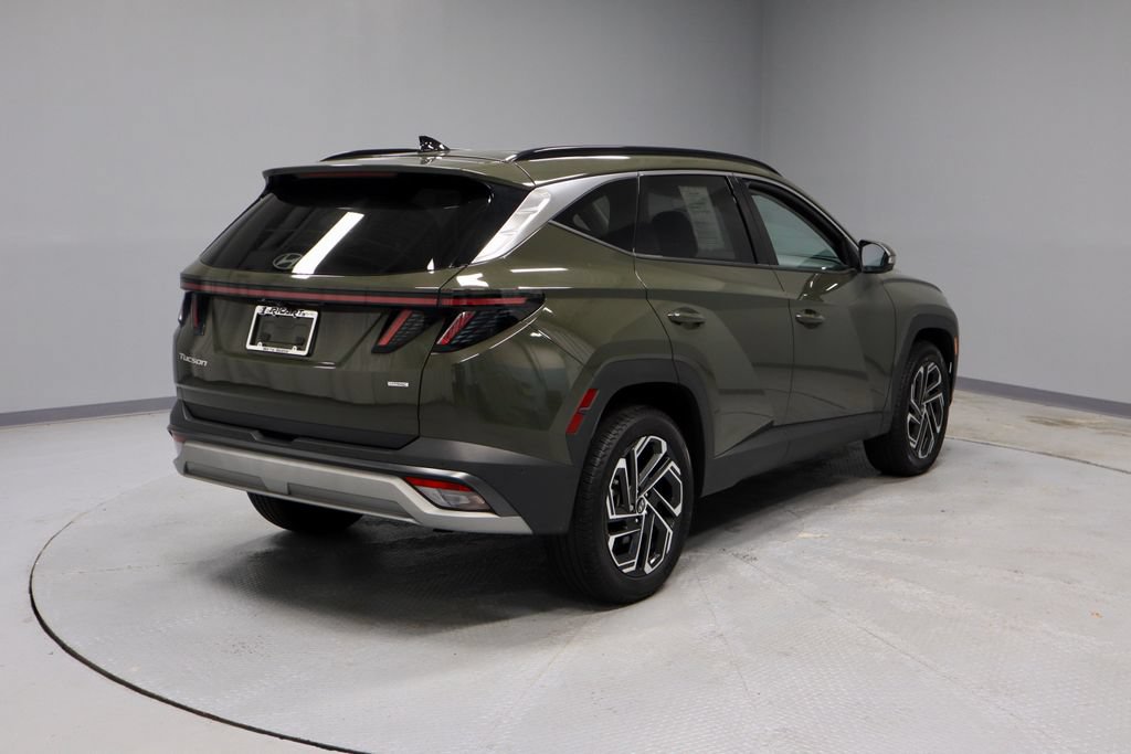 Used 2025 Hyundai Tucson Limited AWD/4WD image 12