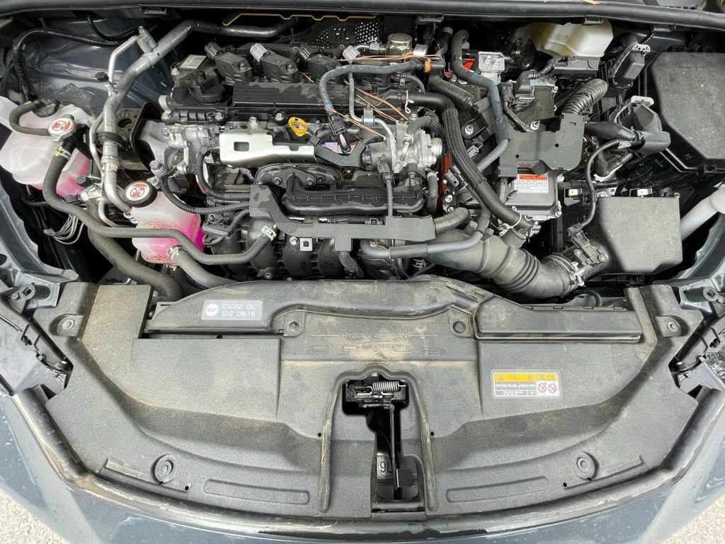 Used 2025 Toyota Prius Limited w/ Limited Premium Package FWD image 33