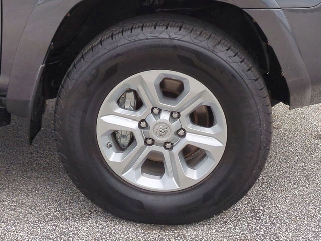 Used 2021 Toyota 4Runner SR5 AWD/4WD image 11