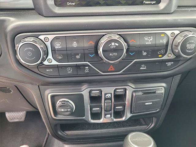Used 2022 Jeep Gladiator Overland w/ Cold Weather Group AWD/4WD image 22