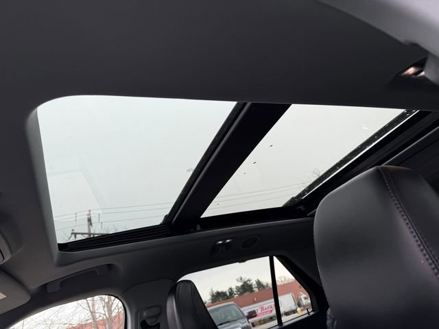 Certified 2022 Ford Explorer XLT w/ Equipment Group 202A image 14