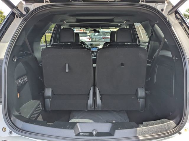Certified 2018 Ford Explorer Platinum image 12