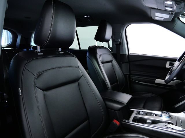 Certified 2023 Ford Explorer XLT w/ Equipment Group 202A AWD/4WD image 10