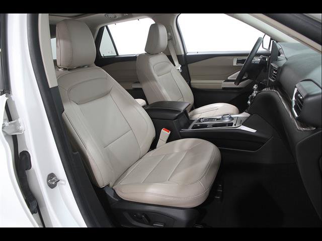 Certified 2023 Ford Explorer Limited w/ Limited Technology Package AWD/4WD image 17