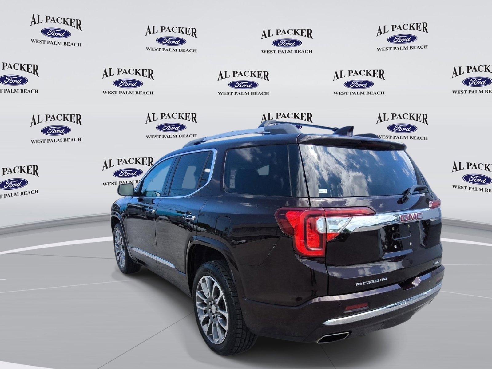 Used 2020 GMC Acadia Denali AWD/4WD image 4