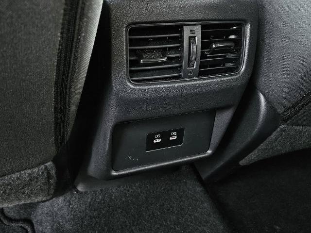 Used 2025 Nissan Rogue SV FWD image 12