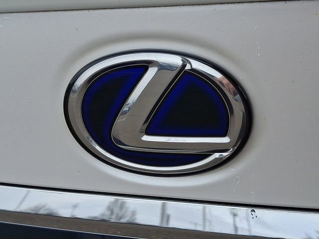 Used 2022 Lexus ES 300h w/ Accessory Package image 29