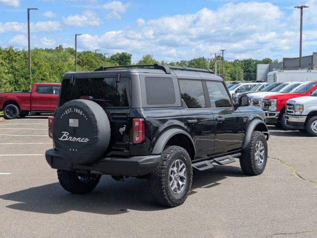 Certified 2024 Ford Bronco Badlands AWD/4WD image 3