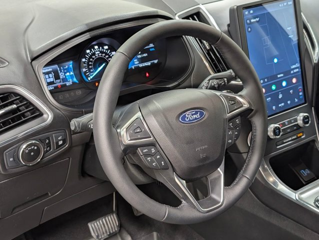 Certified 2023 Ford Edge Titanium w/ Equipment Group 301A AWD/4WD image 9