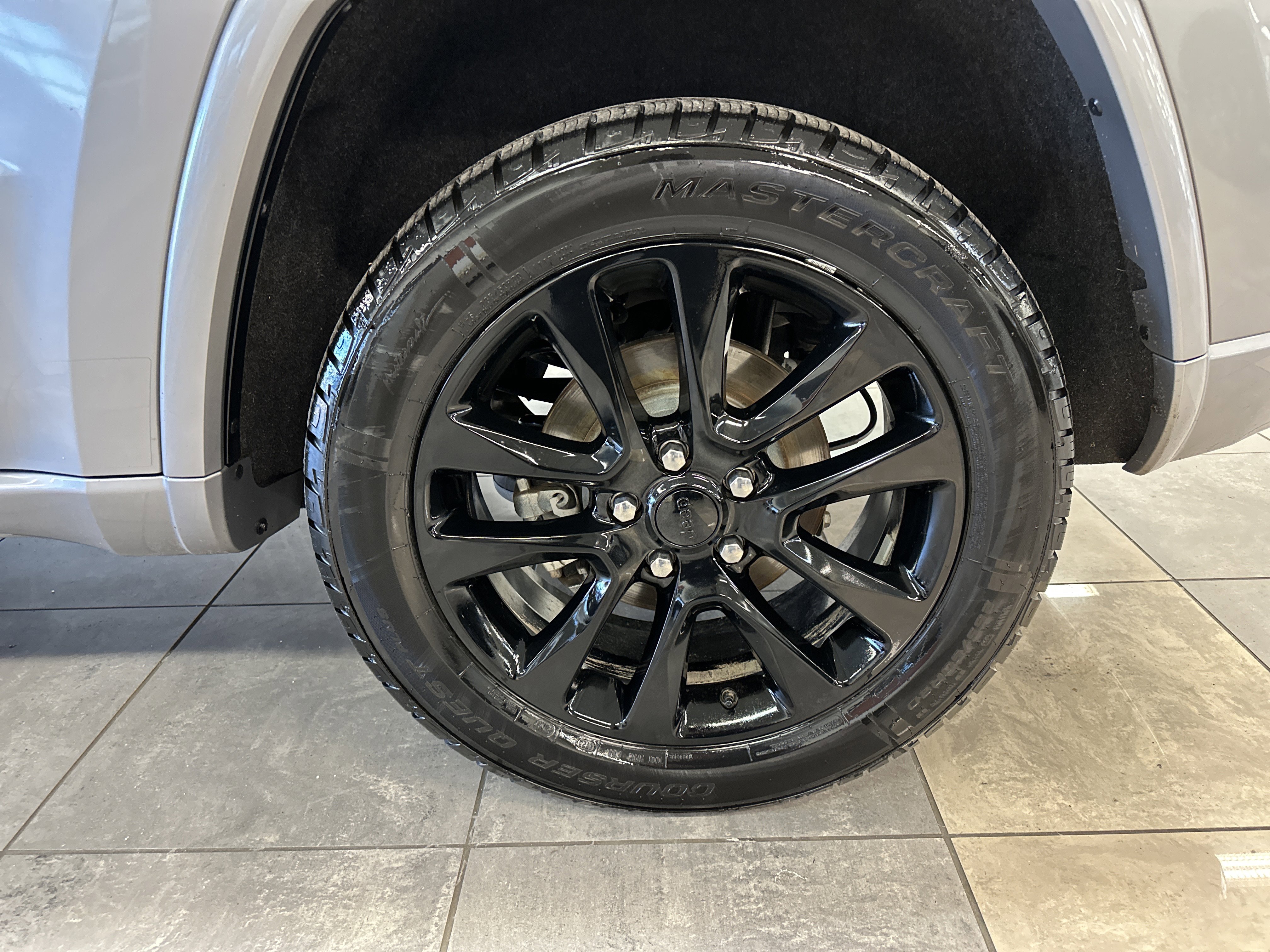 Used 2018 Jeep Grand Cherokee Altitude image 7