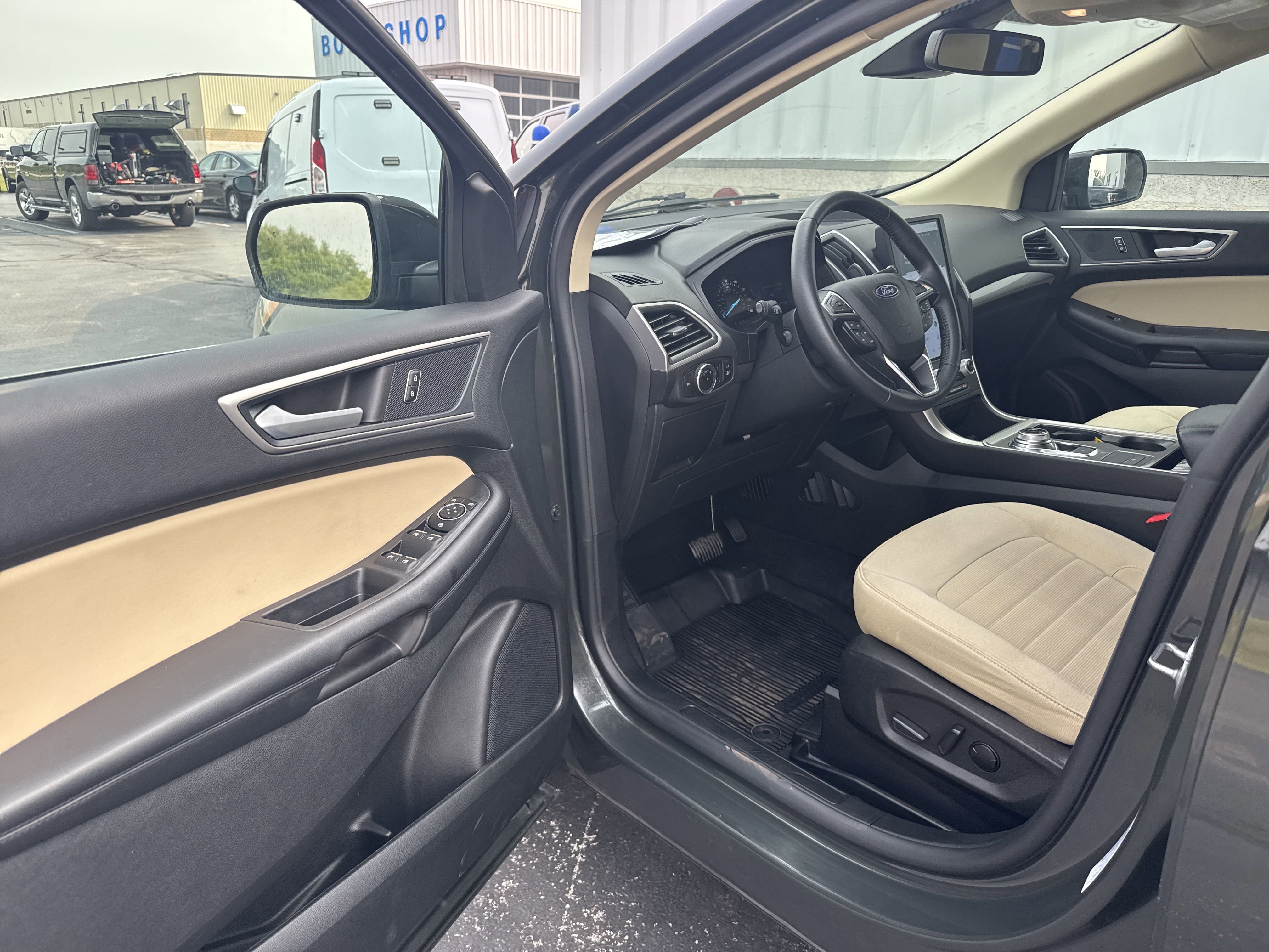 Certified 2023 Ford Edge SEL w/ Convenience Package image 17