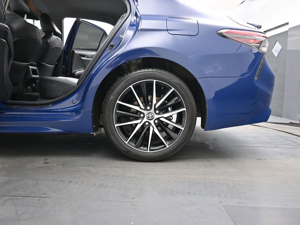 Used 2023 Toyota Camry SE w/ Cold Weather Package AWD/4WD image 19