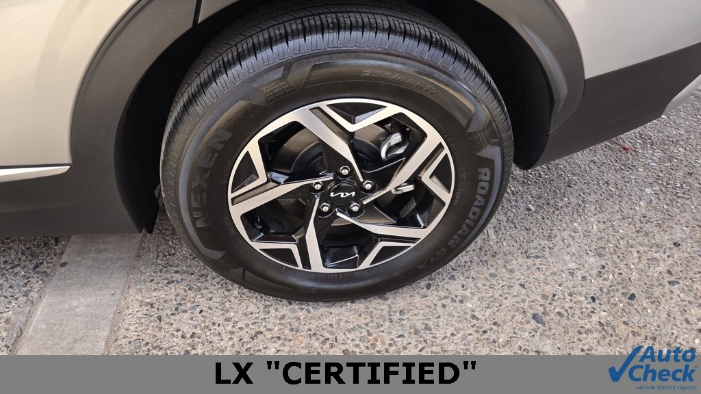 Used 2025 Kia Sportage LX image 41